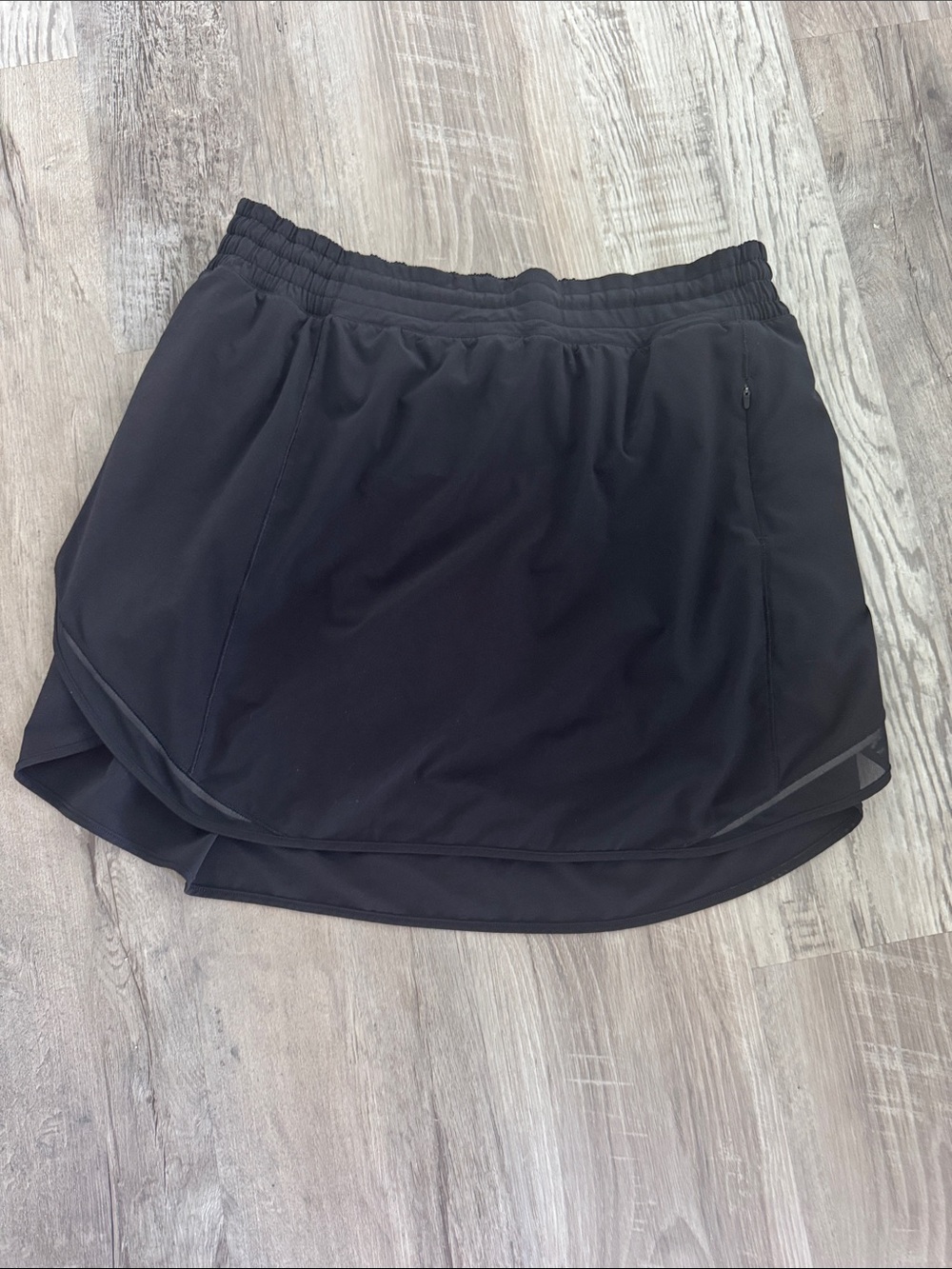 Lululemon size 14 black hottie hot Skort
